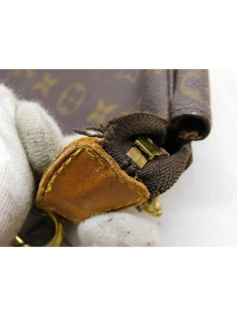 Louis Vuitton Pouch Pochette Monogram